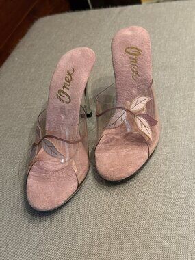 Sz 6 Womens Dusty Rose Suede & Clear Vinyl Open-Toe Heels With Embroidered Leaf